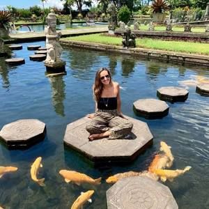 Meet your Posher, Melodey